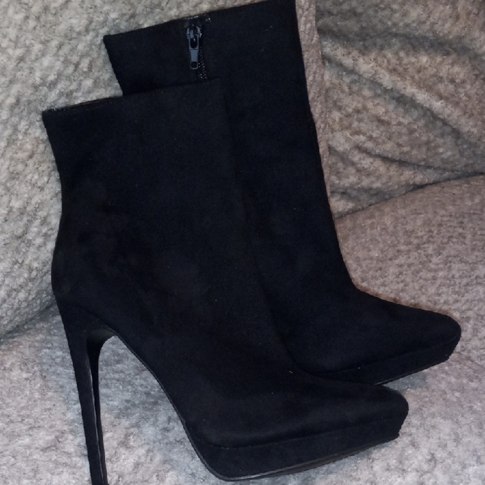 Forever 21 Black Heeled Boots